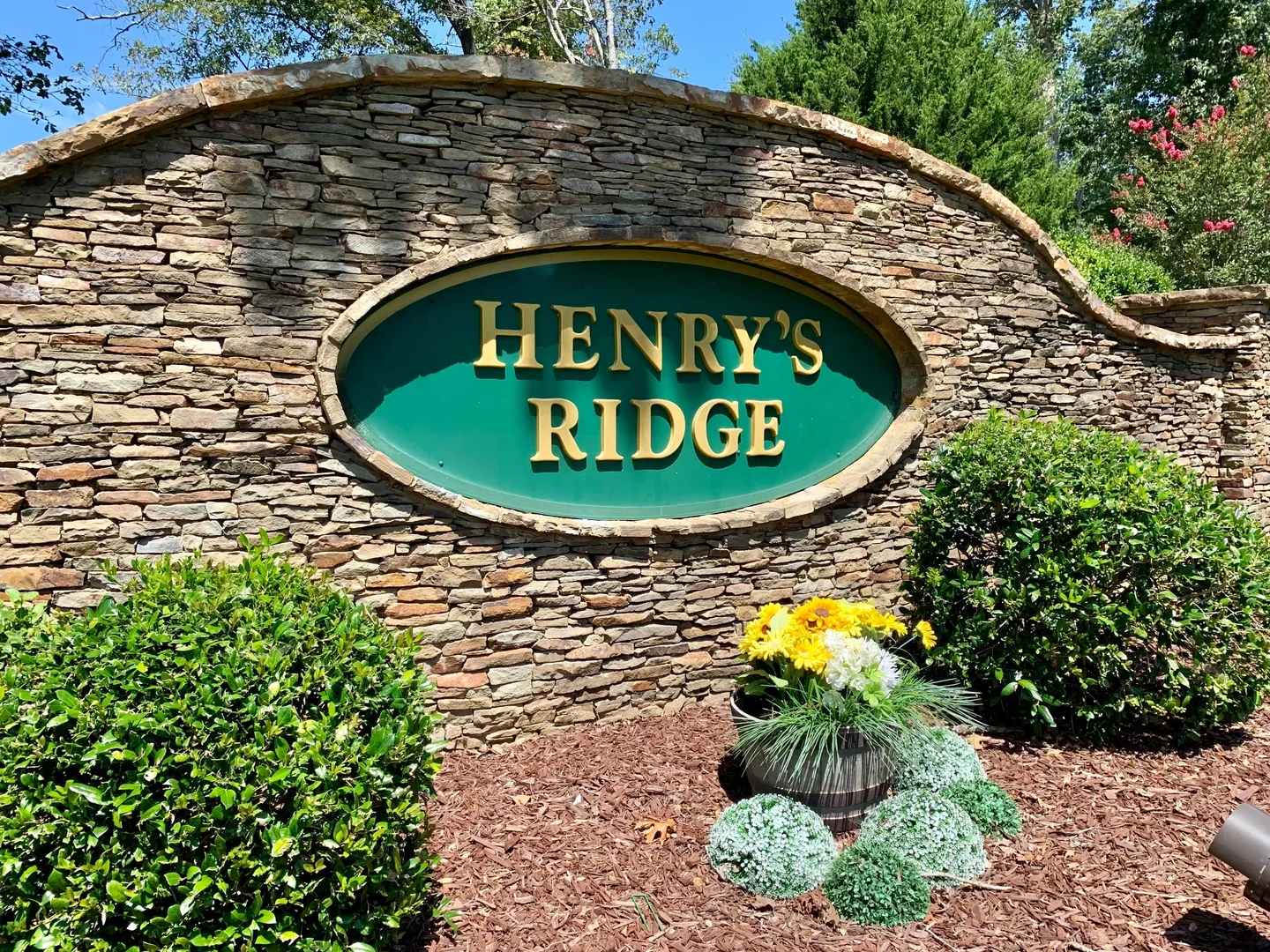 Henrys Ridge Name On a Wall and bushes